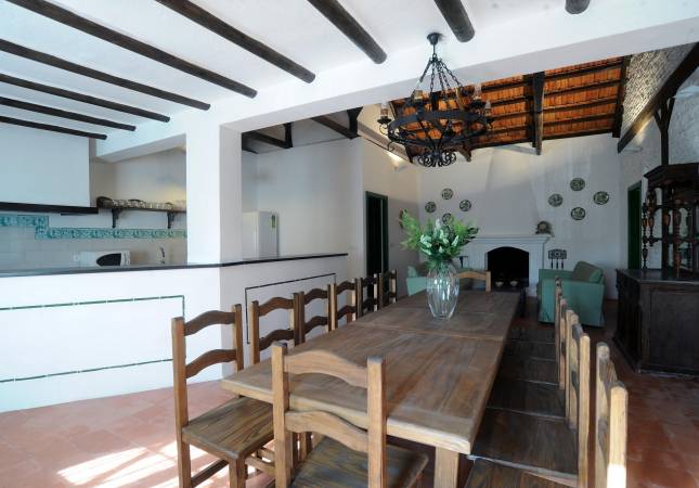 Románticas habitaciones en Villages Rural Andalucía. Disfrúta con los mejores precios de Sevilla